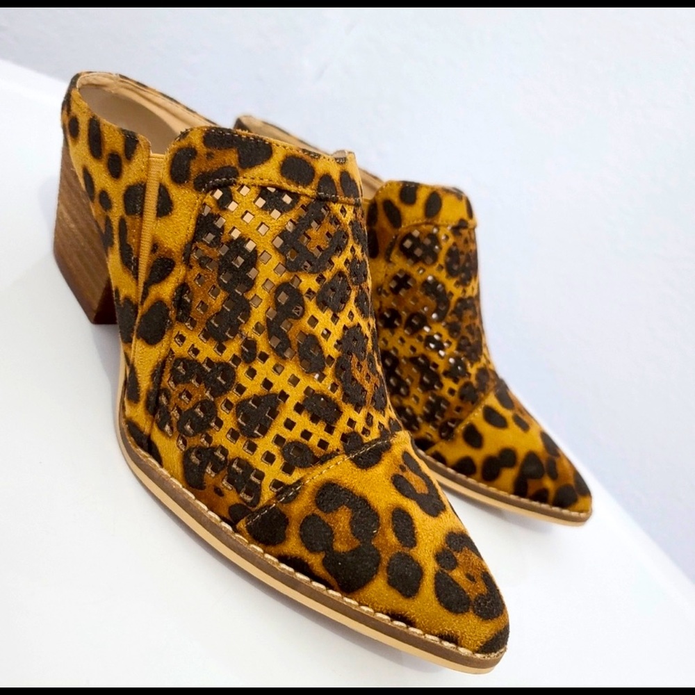 Boutique By Corkys Shoes